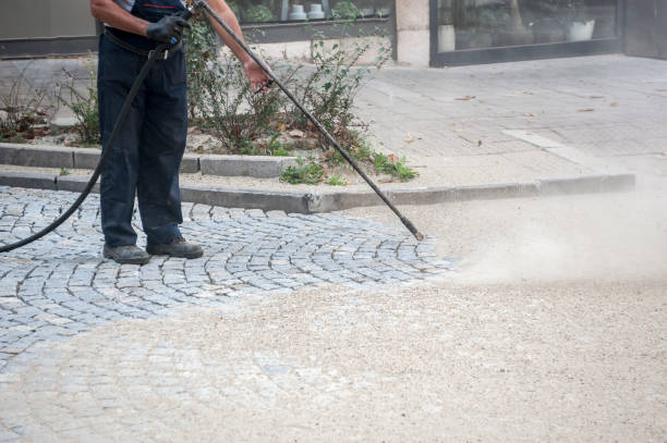 Best Warehouse Cleaning  in Kouts, IN